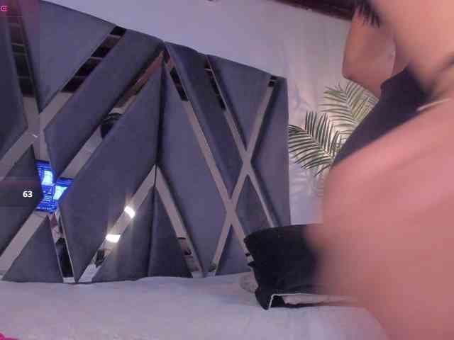 strong-girl webcam