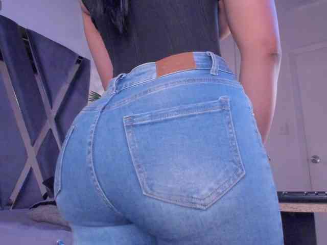 strong-girl webcam