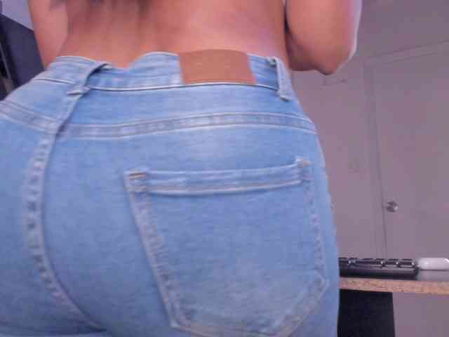 strong-girl webcam