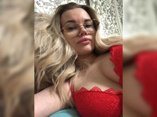 -ollia-, en directo ahora en BongaCams