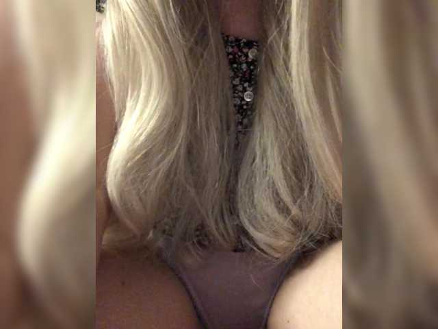 -ollia-, live now on BongaCams
