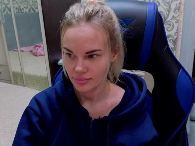 -ollia-'s BongaCams show and profile