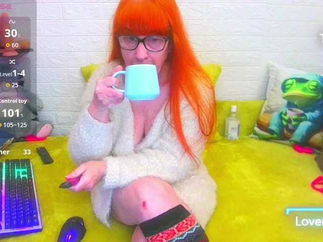 FoxyMature's BongaCams show and profile