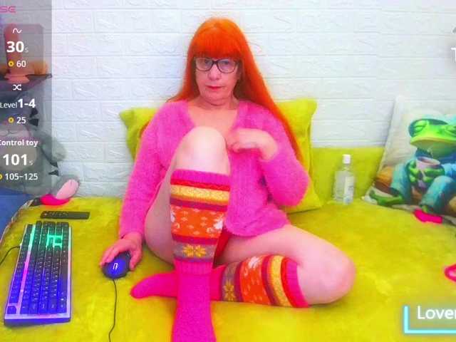 FoxyMature's BongaCams show and profile