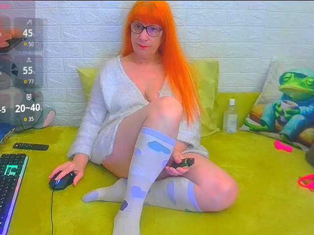 FoxyMature live cam on BongaCams