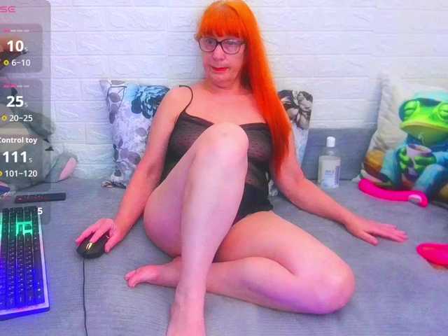 FoxyMature live cam on BongaCams