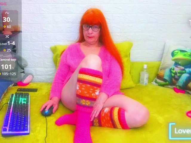 FoxyMature's BongaCams show and profile