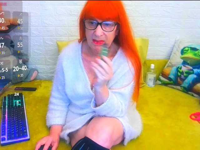 FoxyMature live cam preview