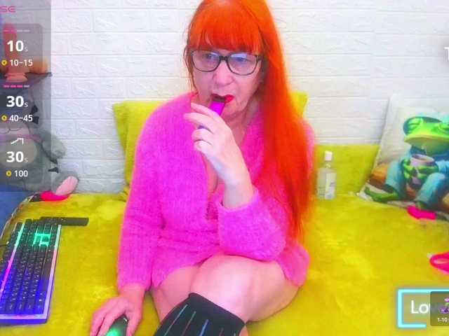 FoxyMature's BongaCams show and profile