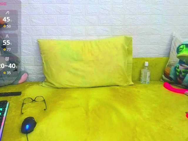 FoxyMature live cam preview