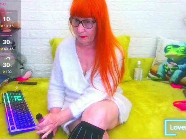FoxyMature webcam