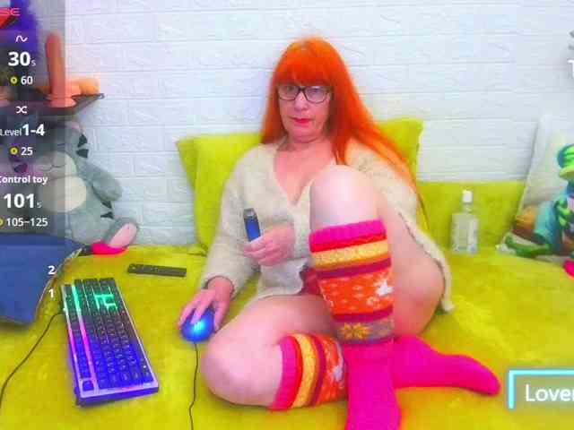 FoxyMature webcam