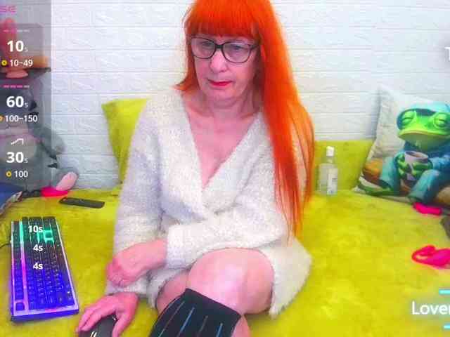 FoxyMature webcam