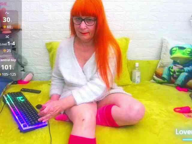 FoxyMature webcam