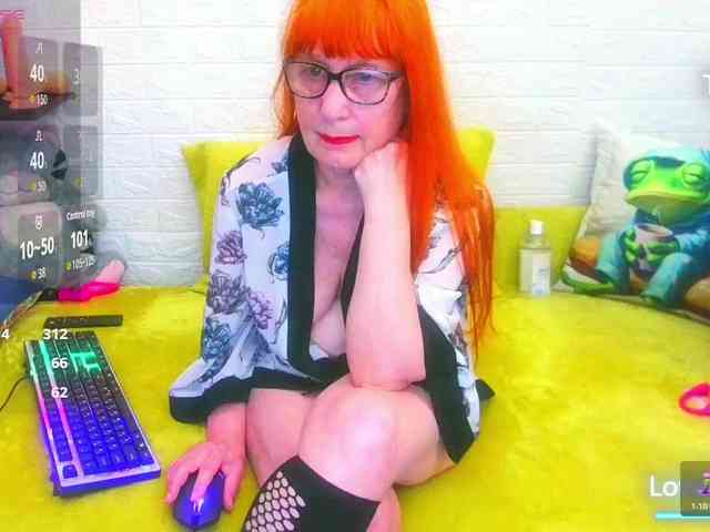 FoxyMature webcam