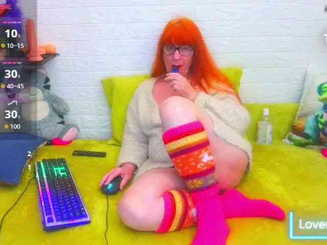 FoxyMature webcam