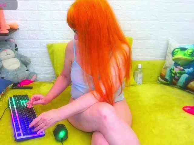 FoxyMature webcam