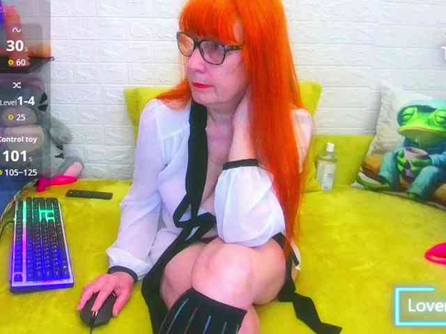 FoxyMature webcam