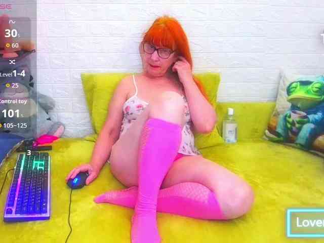 FoxyMature webcam