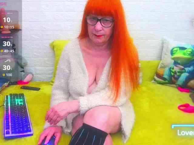 FoxyMature webcam