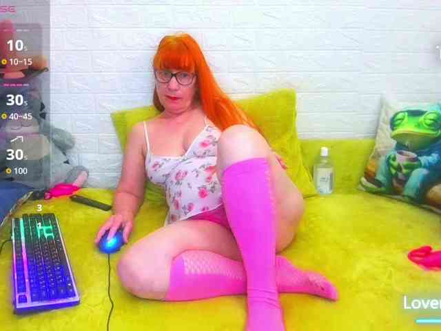 FoxyMature webcam