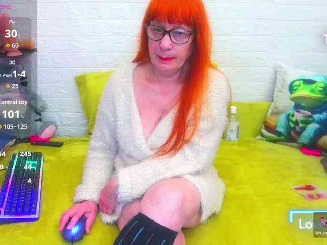 FoxyMature webcam