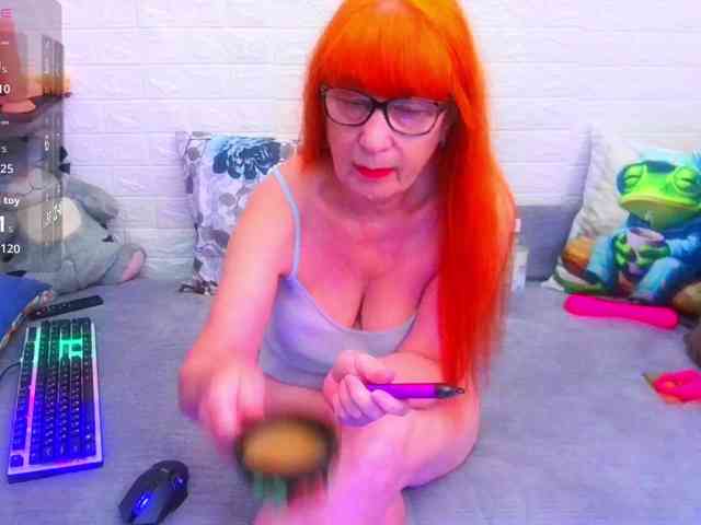 FoxyMature webcam