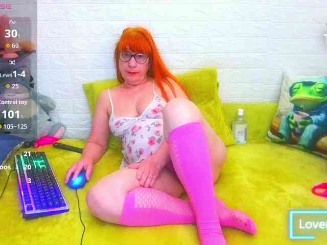 FoxyMature webcam
