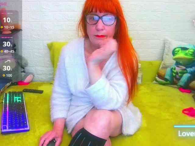 FoxyMature webcam