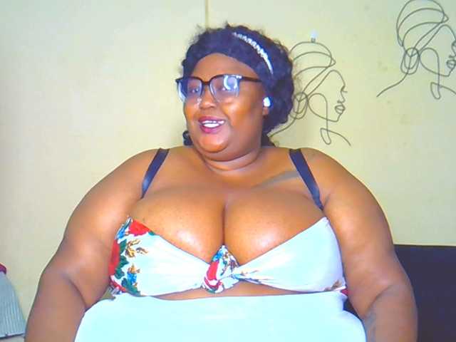 BellyGoddess live cam on BongaCams