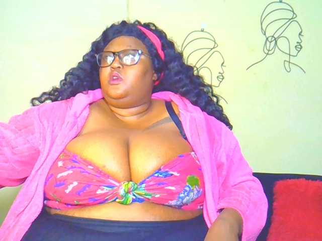 BellyGoddess live cam on BongaCams