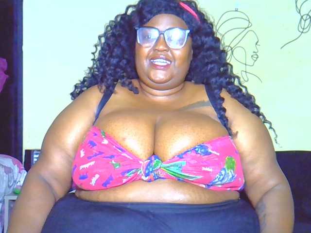 BellyGoddess live cam on BongaCams