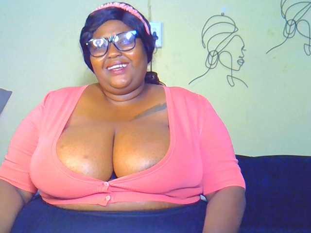BellyGoddess's BongaCams show and profile