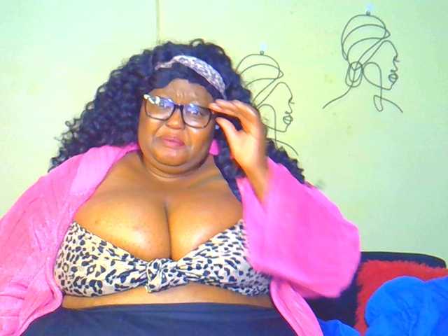 BellyGoddess live webcam show