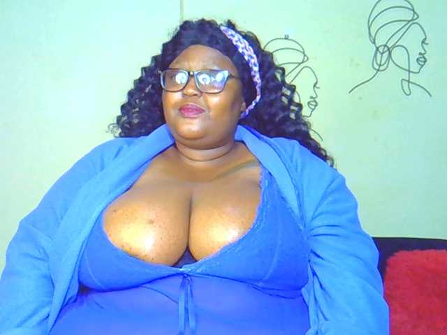 BellyGoddess live cam on BongaCams