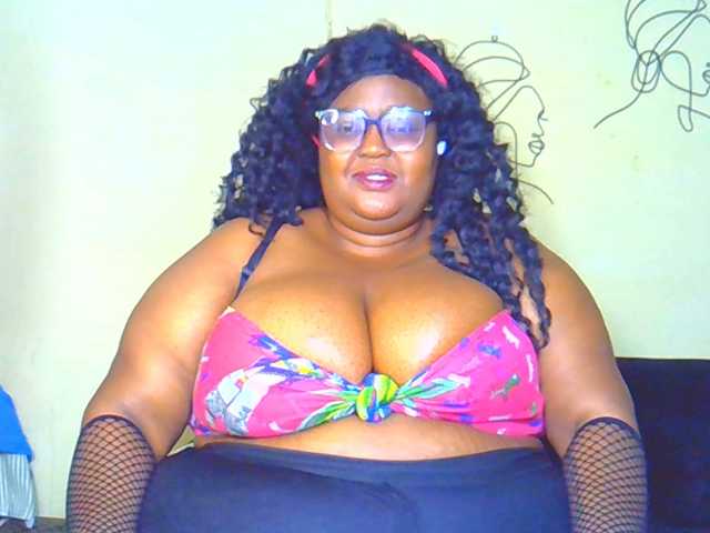 BellyGoddess live cam on BongaCams