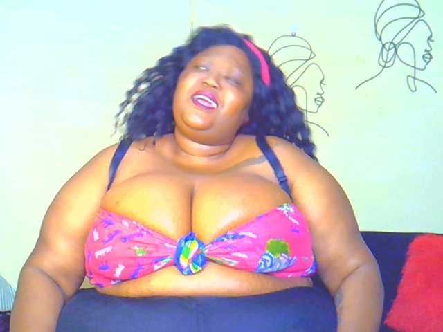 BellyGoddess live cam on BongaCams