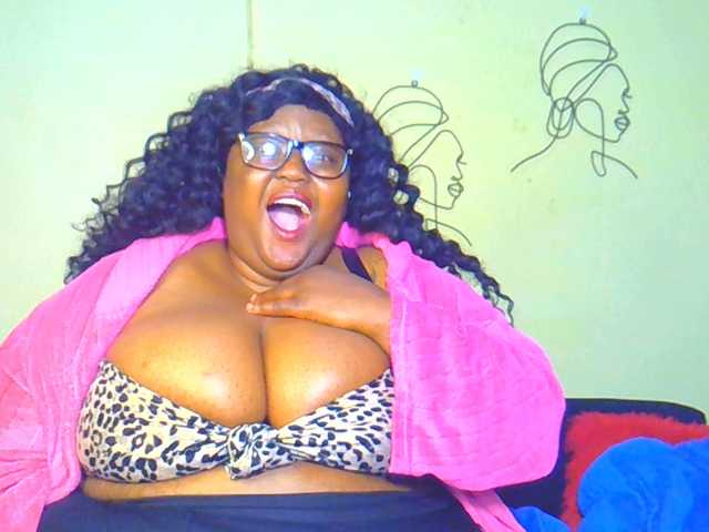 BellyGoddess live cam on BongaCams