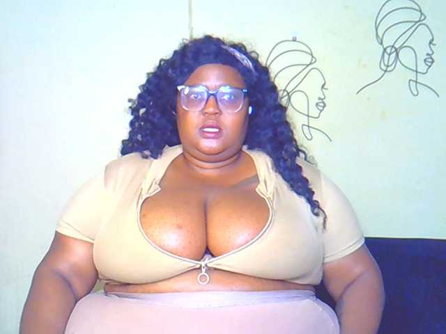 BellyGoddess live cam on BongaCams