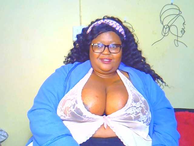 BellyGoddess live cam on BongaCams