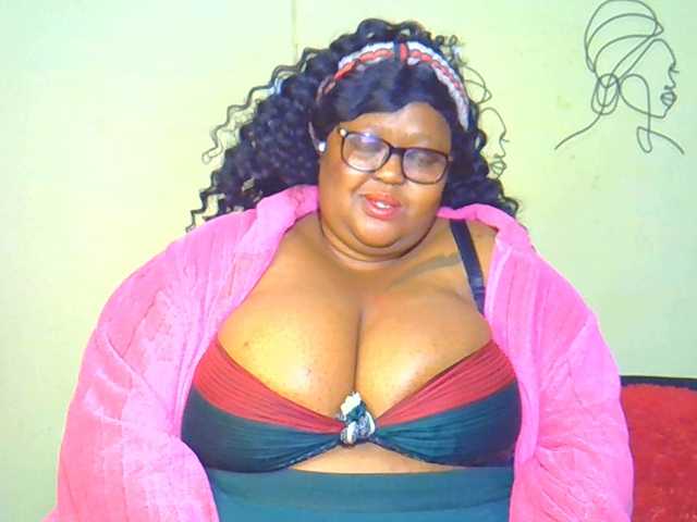 BellyGoddess live cam on BongaCams