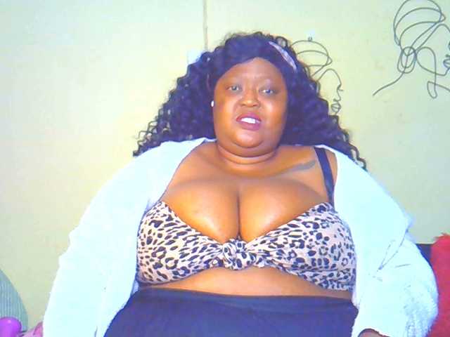 BellyGoddess live cam on BongaCams