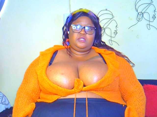 BellyGoddess live cam on BongaCams