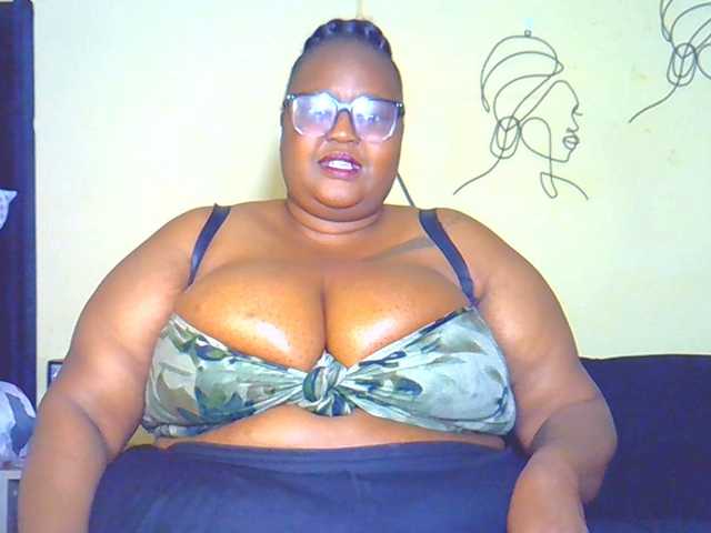 BellyGoddess live cam on BongaCams