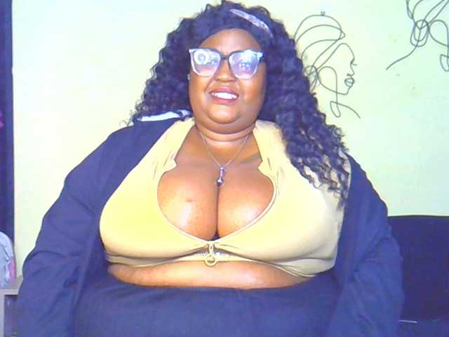 BellyGoddess live cam on BongaCams