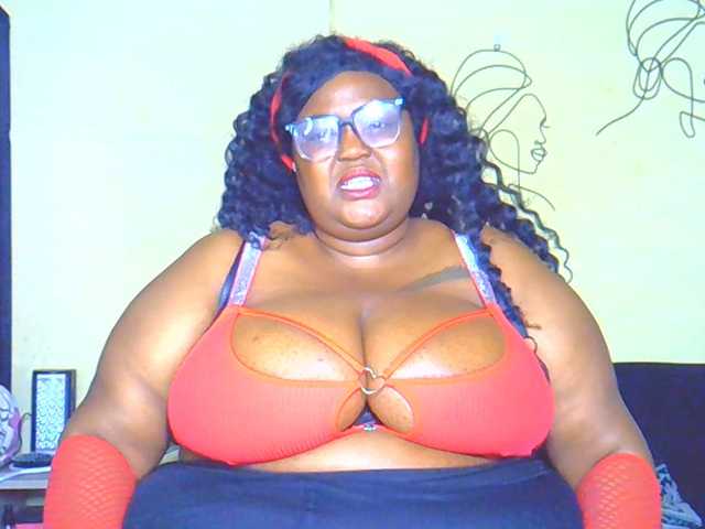 BellyGoddess live cam on BongaCams