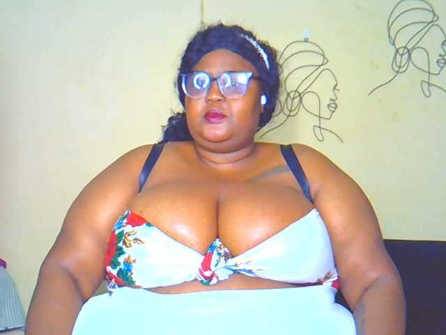 BellyGoddess live cam on BongaCams