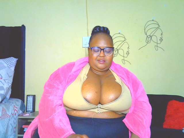 BellyGoddess live cam on BongaCams