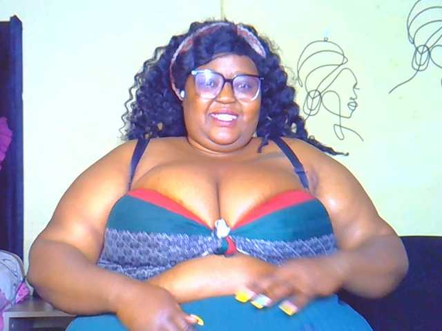 BellyGoddess webcam bongacams model stream image