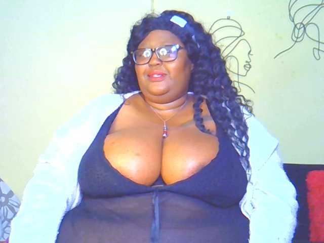 BellyGoddess live cam on BongaCams
